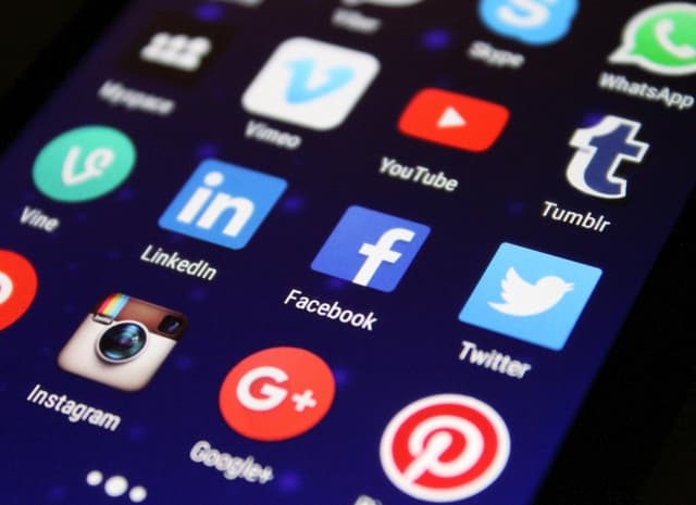 Améliorer la présence sur les réseaux sociaux de BATIKEUR